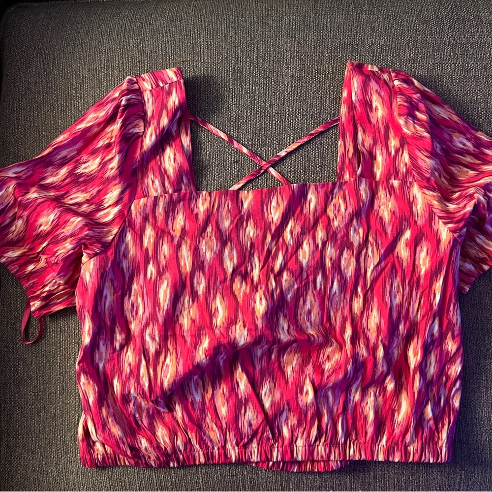 NEW LOFT crop strappy back blouse size M